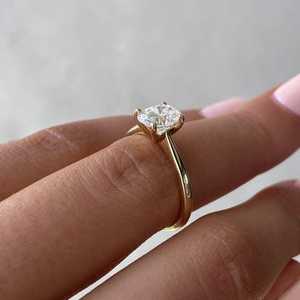 Anillo de Compromiso con Diamante Ovalado de 1 Quilate Cultivado en Laboratorio, Certificado por IGI, Color EF, Claridad VS - Product Image 3