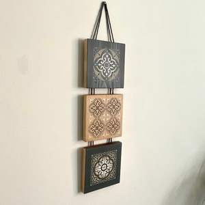 Tenture murale en bois avec des lignes abstraites pour la décoration artistique dans les maisons de style moderne et industriel - Product Image 3