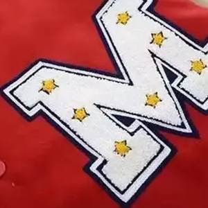 Vente en gros de vestes universitaires rouges avec logo brodé sur mesure pour hommes vestes Letterman tendance vestes pour hommes vestes respirantes pour hommes - Product Image 5