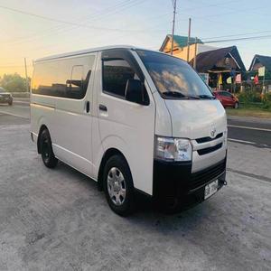 Voitures Toyota Hiace fraîches et propres d'occasion pas cher vente à chaud vitesse maximale pas d'accident en stock vente en gros - Product Image 1