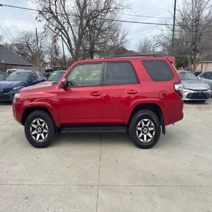 EXCELLENT ÉTAT Toyota 4Runner TRD Off-Road 2024 - Product Image 2