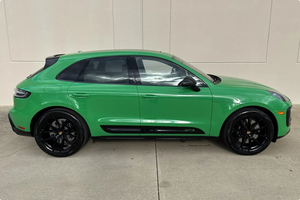 PRÊT À CONDUIRE - VÉHICULE D'OCCASION À VOLANT À GAUCHE |   Conduite à droite |   2022 PORSCHEESS MACANNSS GTS - Product Image 3