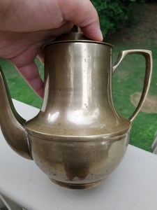 Simple Gold Dallah Luxury <b>Arabic</b> Coffee Pot Timeless Decorative Accent For Living Room Office And Dining Display And Daily Use - Product Image 4