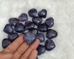 Piedra de Lepidolita Natural en Forma de Mini Corazón, Cristal Pulido, Piedra de Sanación, Decoración, Venta al Por Mayor - Product Image 3