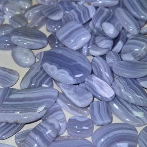 พลอยอะเกตสีเขียวธรรมชาติคุณภาพสูง เกรด AAA รูปทรงหลวม ขนาดอิสระ สำหรับทำเครื่องประดับบำบัด - Product Image 3