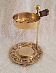 Quemador Bakhoor de latón de diseño islámico con artesanía de primera calidad, perfecto para mezquitas, salas de oración y decoración del hogar - Product Image 3