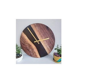 Horloge en résine époxy avec support en bois, décoration de table de chevet, horloge en résine de bois à prix de gros - Product Image 5