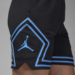 Pantalones cortos de baloncesto de poliéster 100% personalizados, diseño de verano transpirable con bolsillos laterales y cordones, opciones de talla grande para clubes - Product Image 4