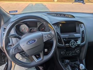 Gran Oferta: Ford Focus RS 2017 Usado, Limpio, Listo para Enviar - Product Image 2