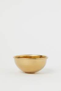 Bol à salade en métal bicolore de luxe, or antique avec décor martelé noir, décoration nordique pour la maison, bol à fruits - Product Image 5