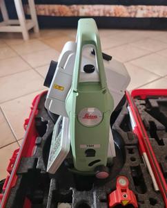 Estación robótica Leica Total Station TS 03 Robotic R 500 disponible para la venta en buen estado - Product Image 2