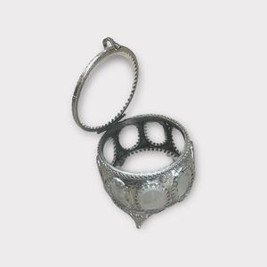 FURBISH HOME DECOR Boîte à bijoux en fer argenté pour bagues, colliers et rangement de cosmétiques - Product Image 3