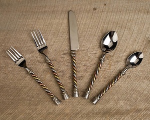 Juego de Cubiertos de acero inoxidable con mango de diseño pulido de espejo alto para que todos lo usen fácilmente - Product Image 5