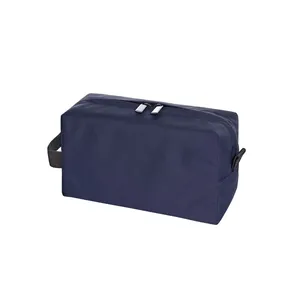 Trousse de Toilette Quotidienne Durable avec Fermeture Éclair – Accessoire de Merchandising Écologique - Product Image 3