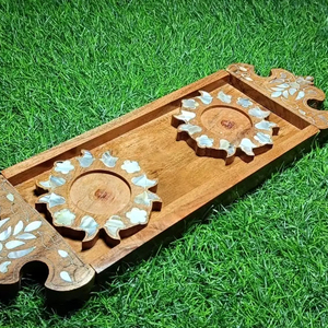 Bandejas de Madera Exquisitas para Servir Postres y Dulces con Incrustaciones de Nácar, Regalos Personalizados para el Ramadán - Product Image 1