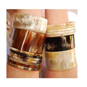 Conjunto de Brazaletes de Cuerno Estilo Ángel para Mujer, Joyería de Cuerno Natural Real con Ágata, Regalo Perfecto para Mujer, Diseño Moderno - Product Image 6