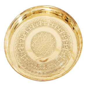 Assiette ronde en laiton arabe de haute qualité avec gravure, finition polie pour une utilisation en cuisine et comme assiette décorative - Product Image 1