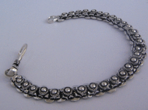 <b>Silver</b> Plated Fashion <b>Cuff</b> <b>Bracelet</b> - Product Image 1