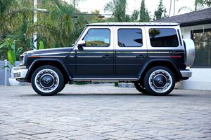 2026 - รถยนต์ G550 มือสอง 79 ล้านดอลลาร์, ชุดแต่ง Carex-StyleUpperWrap, รถ SUV สีดำแม็กนีเมียม - Product Image 4