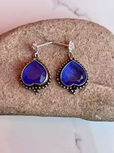 Pendientes de tuerca de tanzanita en forma de corazón de Plata de Ley 925, hermoso diseño único, elegante accesorio de boda a la moda para mujer - Product Image 4