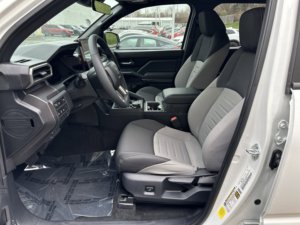 Toyota Tacoma TRD Off Road Hybride d'occasion propre 2025 - Product Image 4