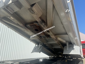 Camion ribaltabile <span class=keywords><strong>Mercedes</strong></span> Benz <span class=keywords><strong>Arocs</strong></span> 3251 del 2012, 8x4, per trasporto merci pesanti, edilizia, estrazione mineraria e trasporto. - Product Image 2