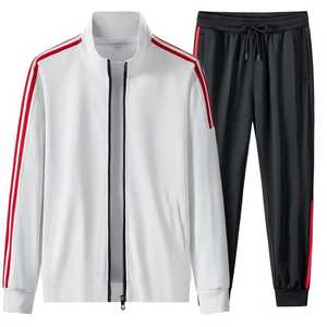 Muestra Gratuita de Conjuntos Deportivos de Invierno Personalizados 100% Algodón de Pakistán - Conjunto de Sudadera con Capucha y Pantalones Transpirables para Hombre Adulto - Product Image 1