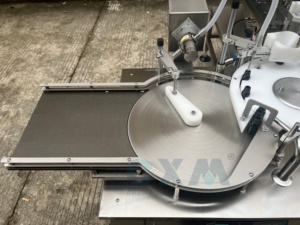 Máquina de llenado de líquidos automática de mesa de alta precisión, botella cuentagotas, aceite esencial, máquina de llenado de aceite para la piel, relleno en aerosol - Product Image 6