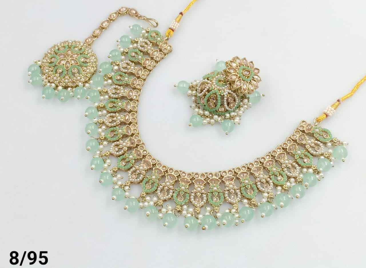 สีเขียว