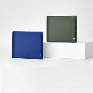 กระเป๋าสตางค์หนังแท้สำหรับผู้ชายกระเป๋าเงิน RFID ที่ใส่ของโรงงานปรับแต่งได้ความยาวสั้นเปิดปิดซับโพลีเอสเตอร์ - Product Image 4