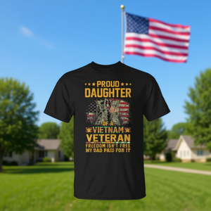 T-shirt patriotique « Fille fière de vétéran du Vietnam » – Vêtement promotionnel élégant avec drapeau USA pour vétérans - Product Image 3