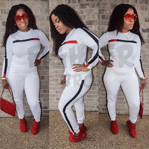 Traje de entrenamiento para mujer, Sudadera con capucha de tela suave elástica y pantalones Jogger perfectos para gimnasio, fitness, correr al aire libre o atuendo diario. - Product Image 1