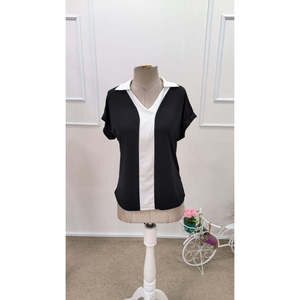 Blusa Casual de Manga Corta con Cuello en V y Detalle de Franja Frontal para Mujer, Marca Jane's - Corte Regular, Uso Diario - Product Image 5