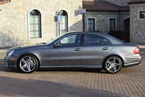 MERCEDES-BENZ E63 AMG SEDAN 2007 D'OCCASION CÔTÉ GAUCHE/CÔTÉ DROIT - Product Image 3