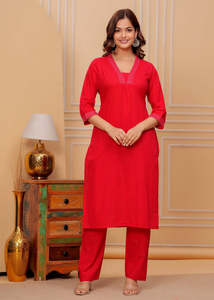 Kurta diseño único Conjunto con diseño plisado para la elegancia tradicional Kurta mejor Conjunto con bordado floral para un toque femenino - Product Image 5