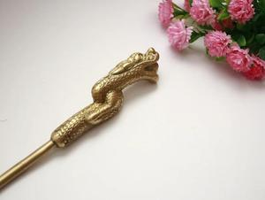 Chausse-pied de luxe en laiton en métal avec logo personnalisé avec longue poignée courte Fourniture d'usine Conception de trou de suspension pour l'artisanat de magnésie - Product Image 3