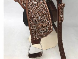 Hermoso sillín floral de cuero occidental con puntada de Buck - Product Image 5