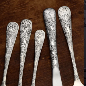 Dernier fournisseur indien luxueux en gros d'ensemble de couverts en métal forgé Design déroulant disponible à bas prix en Inde - Product Image 4