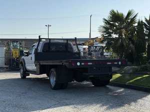 Acquista Ford F-550 Super Duty 4x4 Crew Cab 2024 Usato a Prezzo Conveniente, Camion con Pianale Piatto da 11 Piedi per Meccanici/Utilità/Servizi in Vendita - Product Image 5