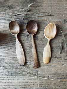 Cuchara de madera antigua larga caliente personalizada natural que vende artículo de cocina cuchara de madera hecha a mano personalizada para cocinar - Product Image 4