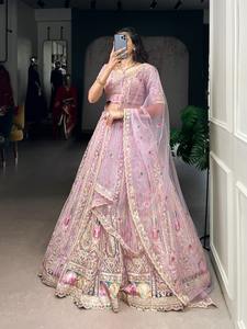 Ensemble Lehenga Choli en soie 100% avec bordure tissée en zari, cordon de serrage, fermeture éclair, jupe évasée de 3,5 m - Product Image 5