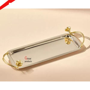 Offre spéciale Plateau de service en métal fini argenté avec poignée design fleur dorée pour restaurant et bar - Product Image 2