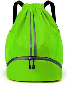 Sac de sport de grande capacité de couleur unie Nouveau design Meilleure vente Sac de sport à la mode fabriqué au Pakistan - Product Image 1