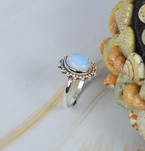 Anillo de piedras preciosas de Plata de Ley 925 hecho a mano, piedra NATAL DE OCTUBRE DE opalita lechosa, joyería de diseñador de forma ovalada, anillos de moda - Product Image 2