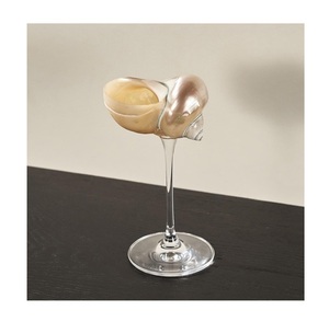 Verre à vin créatif en coquille de conque Verres à pied faits à la main - Product Image 1