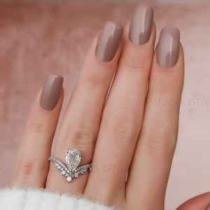 Anillo de Compromiso Vintage para Mujer en Oro de 10K/14K/18K con Moissanita Corte Pera en Forma de V, Piedra Creada en Laboratorio con Certificación GIA, Nueva Llegada - Product Image 5