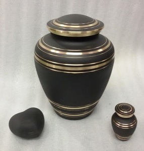 Urnas de cremación de calidad premium hechas a mano con diseños y gráficos especiales utilizados para los recuerdos de los antepasados y seres queridos. - Product Image 3
