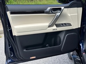 SUV Clean <span class=keywords><strong>Black</strong></span> GX 2 460 4.6 AT 305 hp 4WD gasolina automático con volante a la izquierda/derecha - Product Image 4