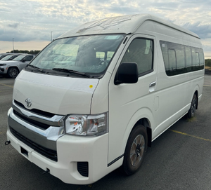 Toyota Hiace GL 2024 Usada, Techo Alto, 2.5L Turbo Diésel, Transmisión Manual, 15 Asientos - Product Image 1