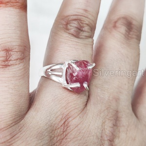Joyería de piedra en bruto, anillo para mujer, piedra preciosa Natural crudo de rubí, piedra natal de Julio, Anillo gitano bohemio, joyería de fiesta, anillo de Plata de Ley 925 - Product Image 4